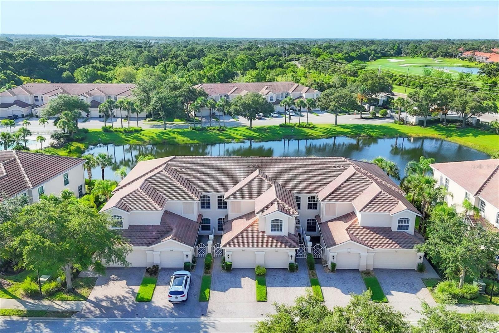 Property Photo: 4487 Cinnamon Drive 2604 FL 34238