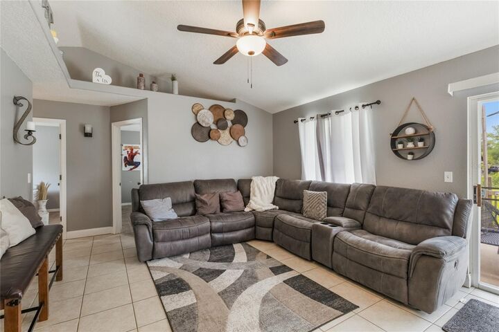 Property Photo:  1785 6th Avenue  FL 32724