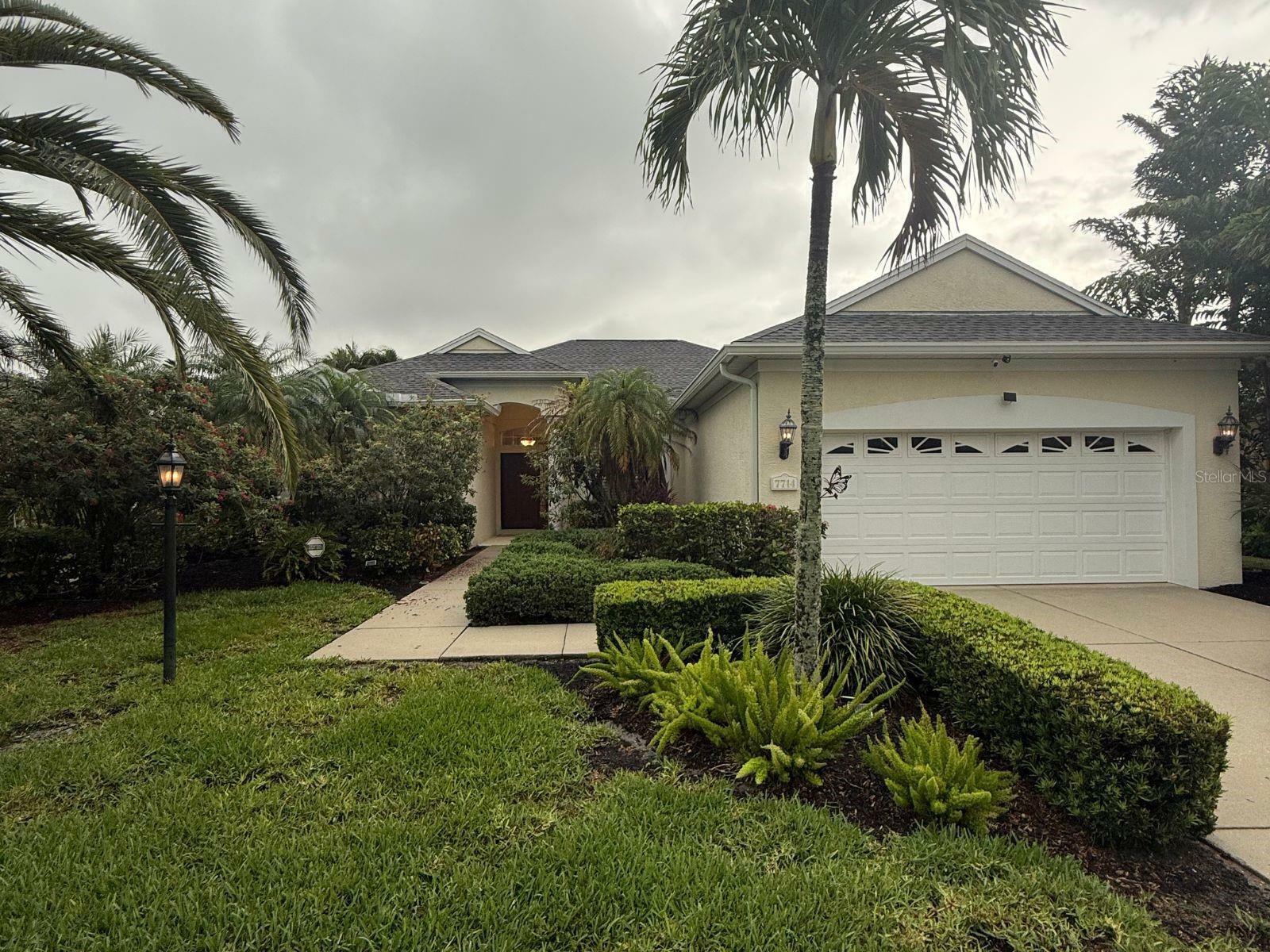 Property Photo: 7714 Ashley Circle FL 34243