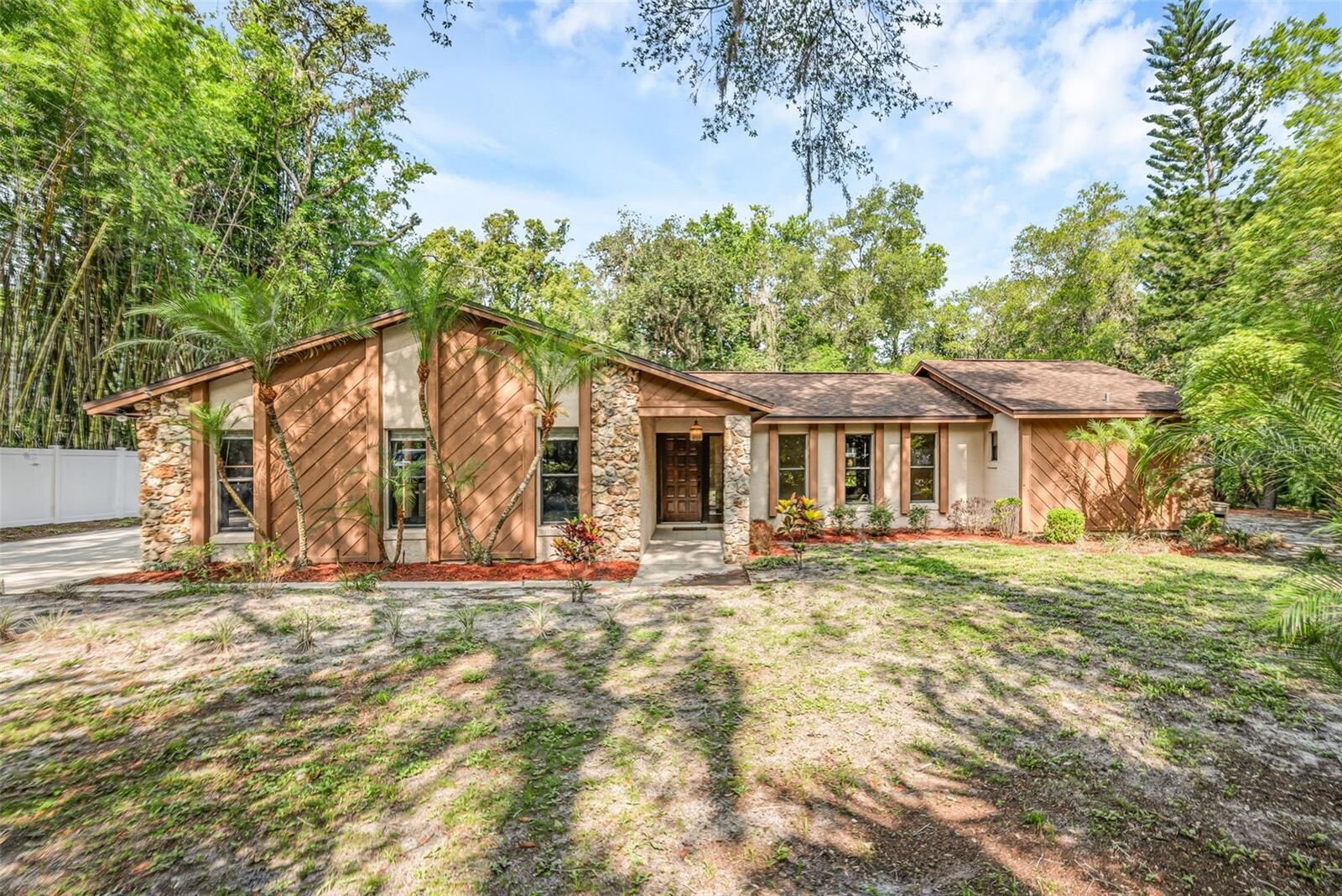 Property Photo:  161 Cindy Court  FL 32746 