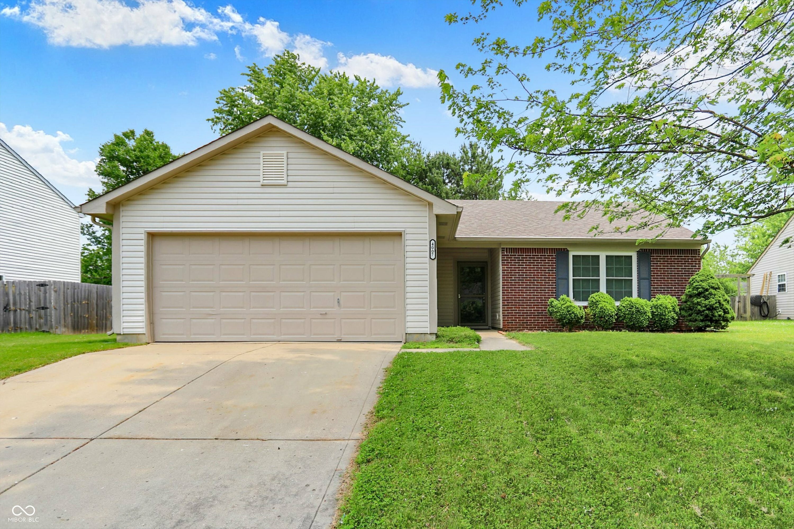 Property Photo:  4007 Knollwood Avenue  IN 46131 