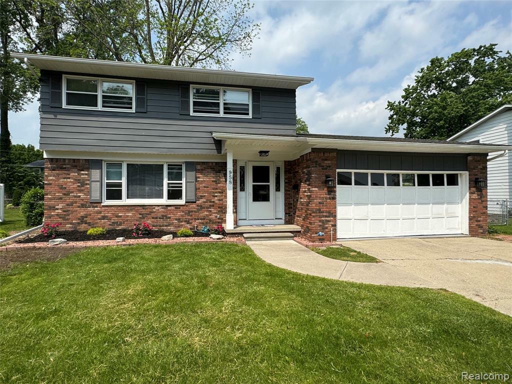 958 Virginia Avenue  Marysville MI 48040 1535 photo