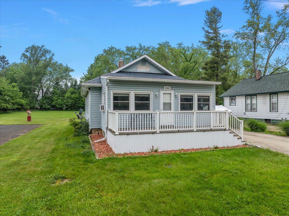4940 Pottawatamie Path  Watervliet MI 49098 photo