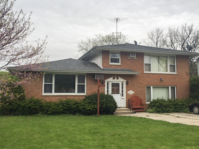 Property Photo: 509 S State Street A IL 60140