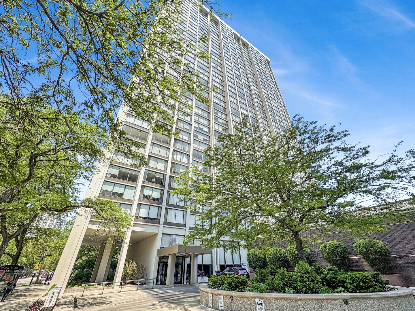 Property Photo:  5455 N Sheridan Road 3611  IL 60640 