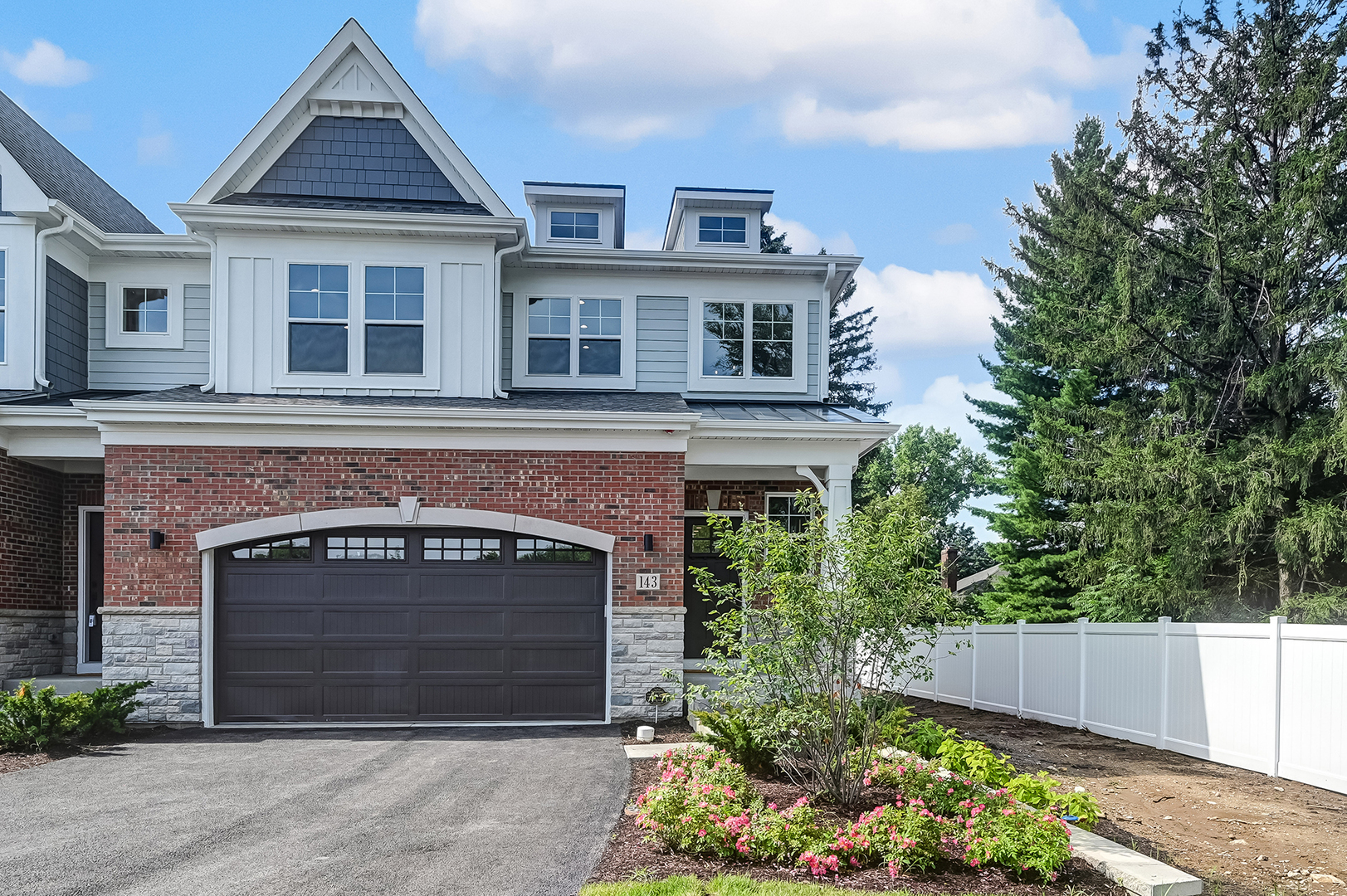 129 Harding Court  Glen Ellyn IL 60137 photo