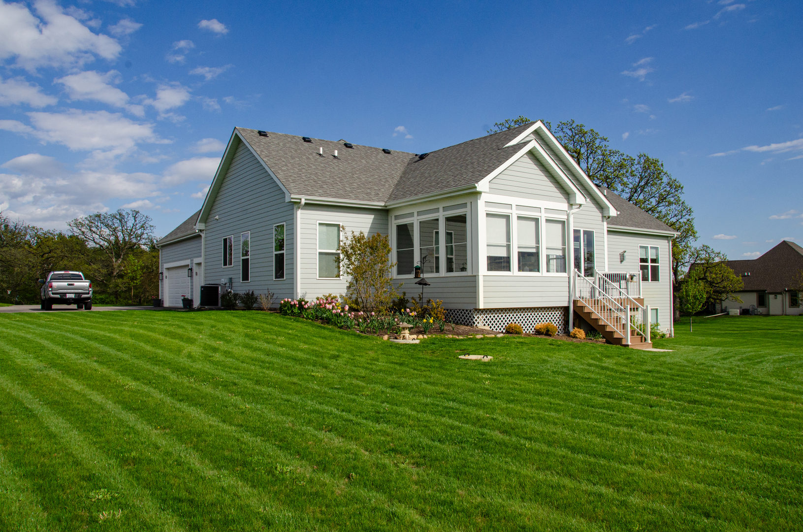 Property Photo: 3107 Justen Farm Lane IL 60072