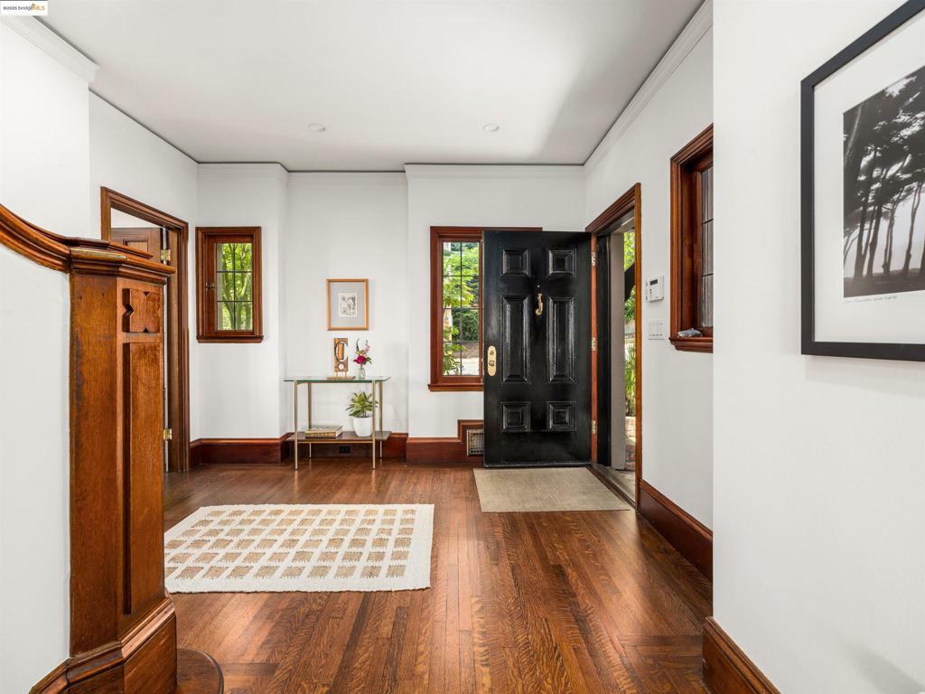 Property Photo:  190 Stonewall Road  CA 94705 