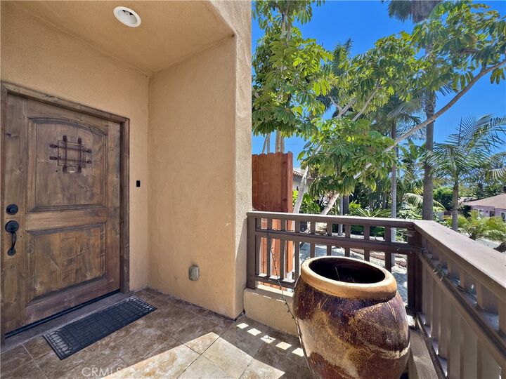 Property Photo:  121 Loma Lane  CA 92672