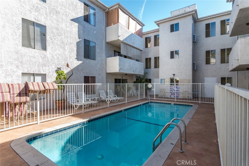 Property Photo: 1422 Rock Glen Avenue 210 CA 91205