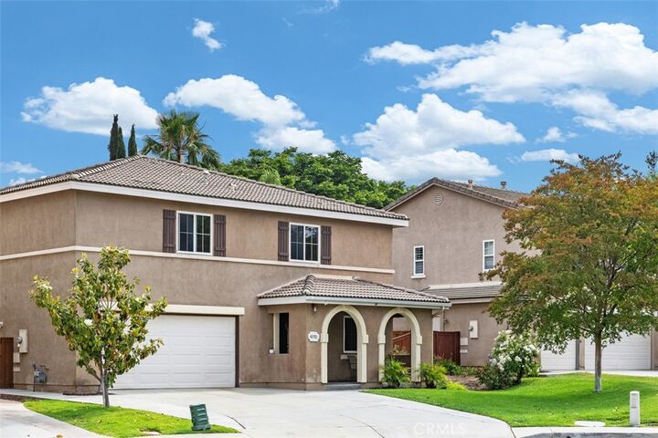 Property Photo:  42192 Delmonte Street  CA 92591 