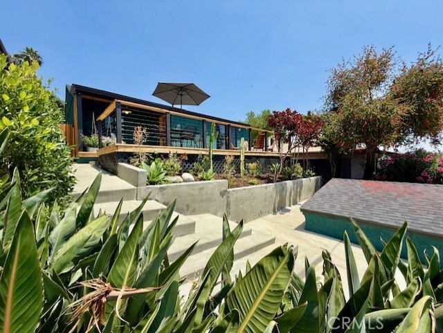 Property Photo: 1862 Del Paso Avenue CA 90032