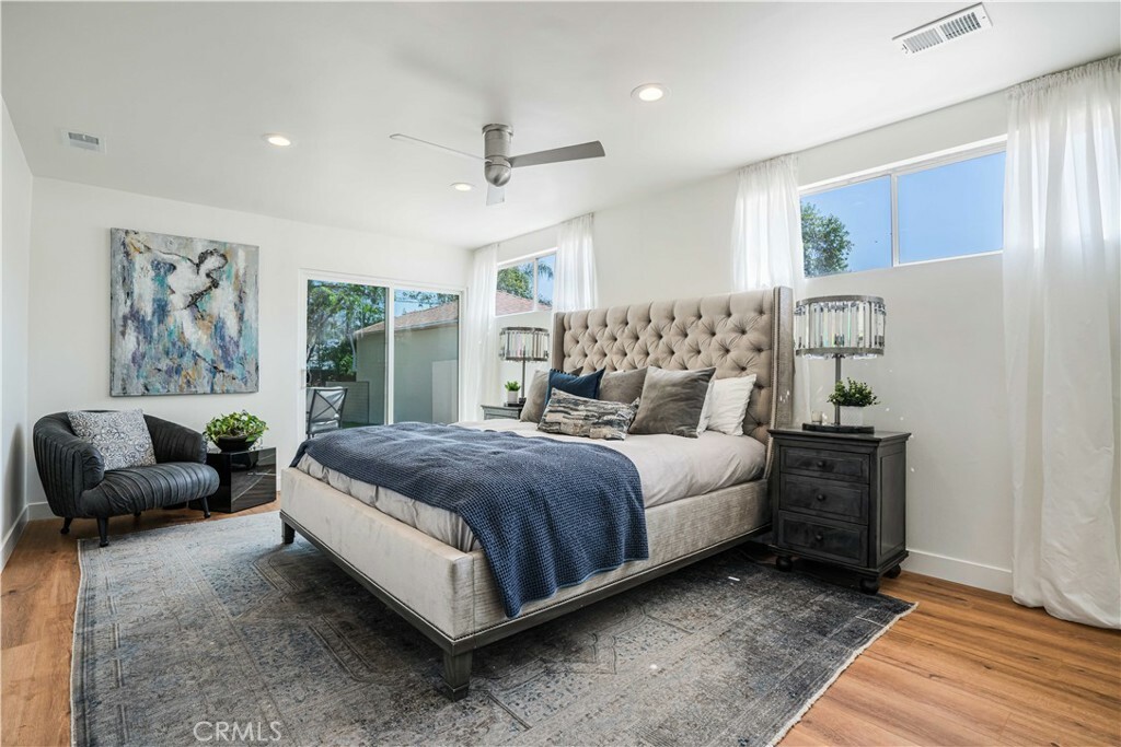 Property Photo: 5450 Morella Avenue CA 91607