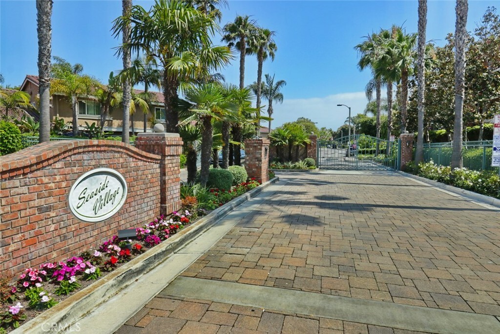 Property Photo: 7825 Seaglen Drive CA 92648