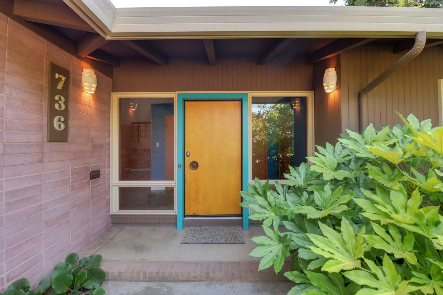 Property Photo: 736 Elmwood Drive CA 95616