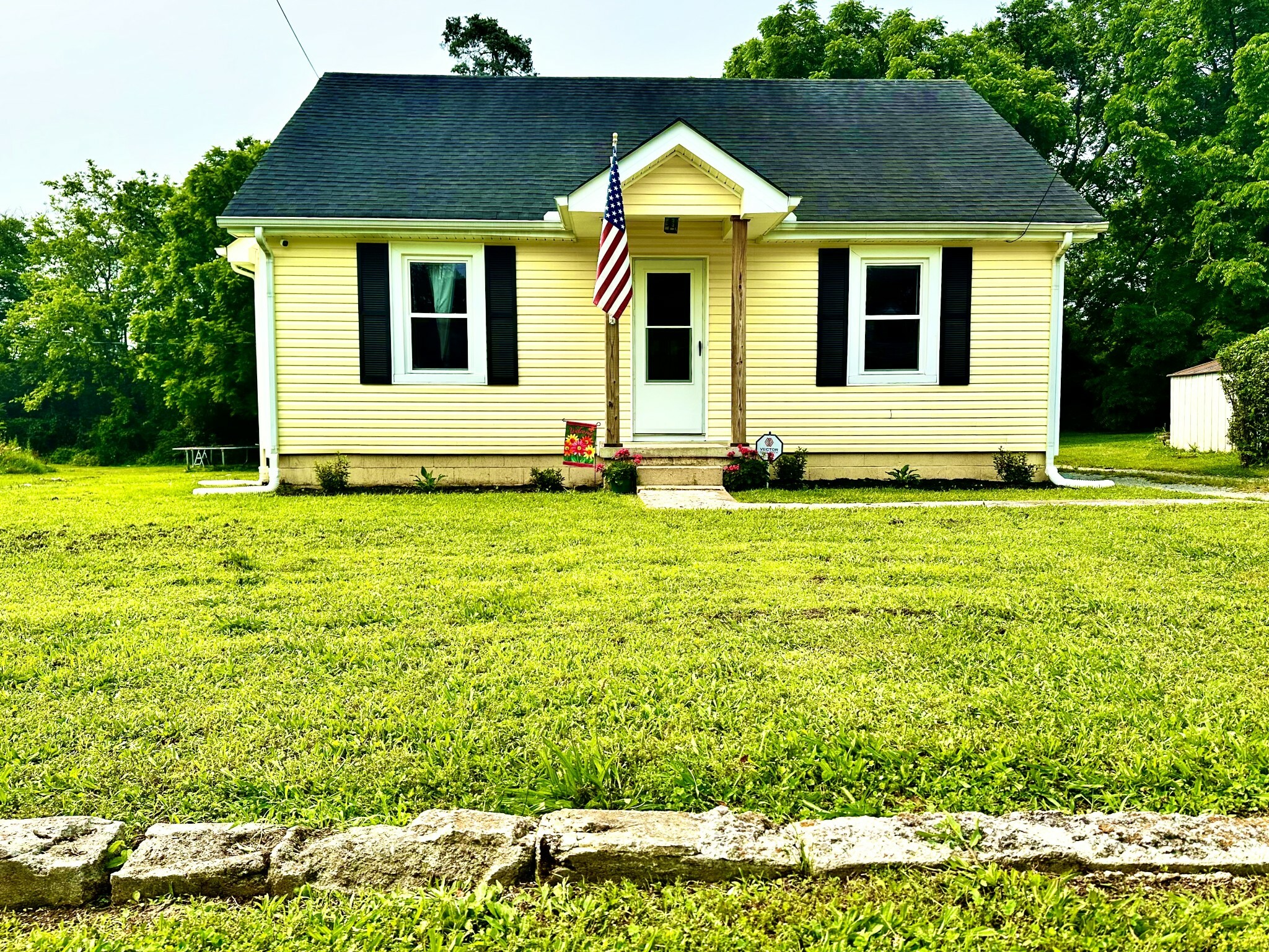 Property Photo: 114 Collier Ave TN 37160
