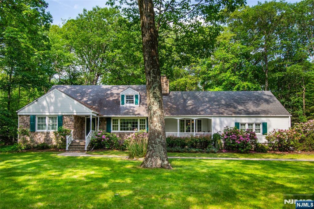 504 Pepperidge Tree Lane  Kinnelon Borough NJ 07405 photo