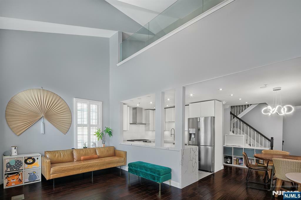 Property Photo:  116 Abbie Court  NJ 07093 