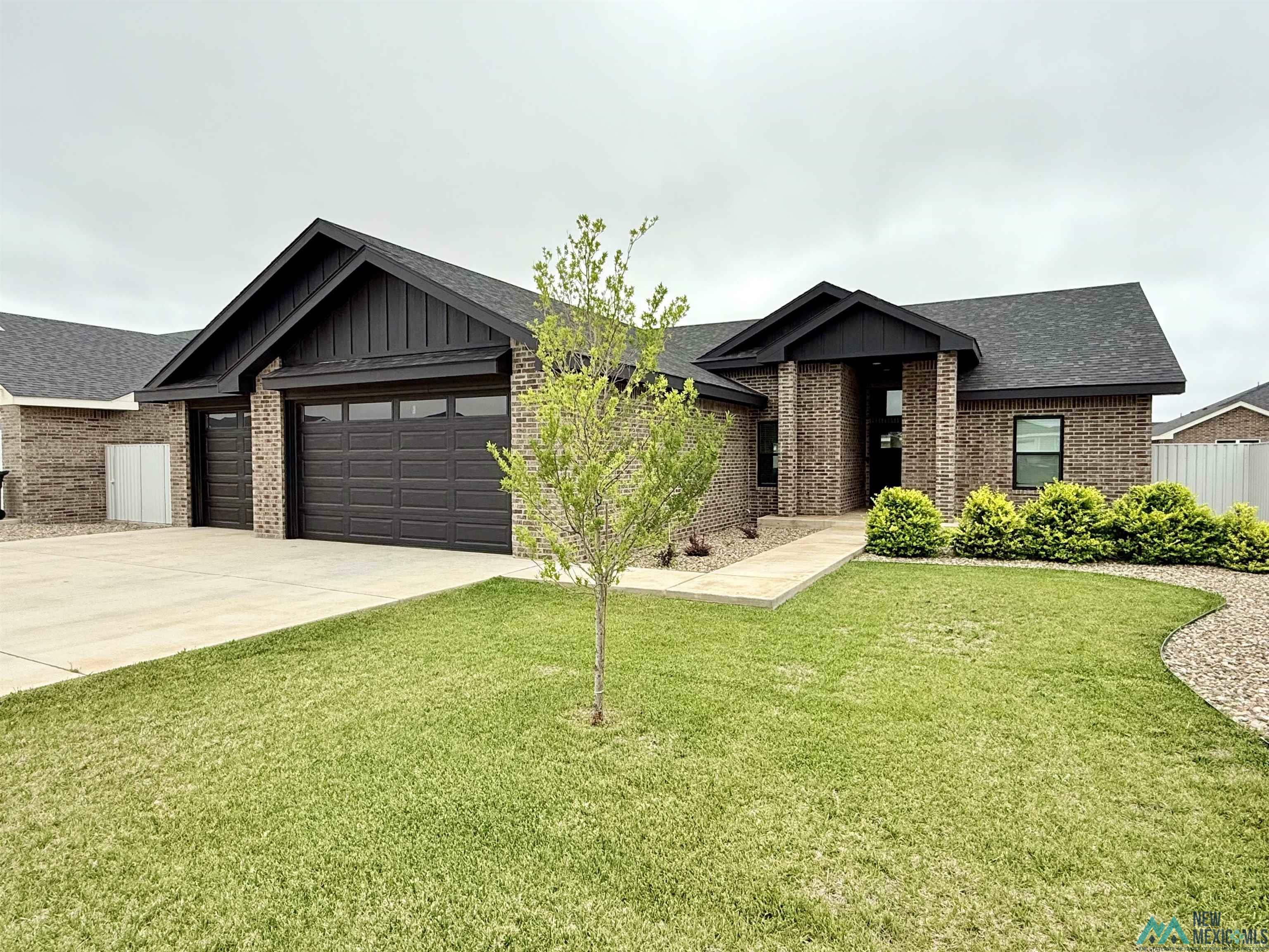 Property Photo: 217 Abbey Road NM 88101