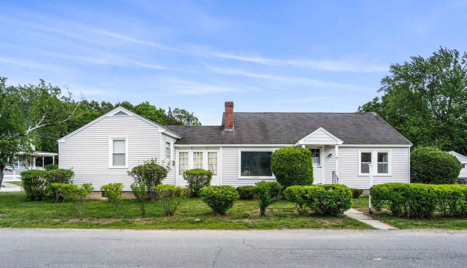 Property Photo: 33 Hayes Avenue NH 03103