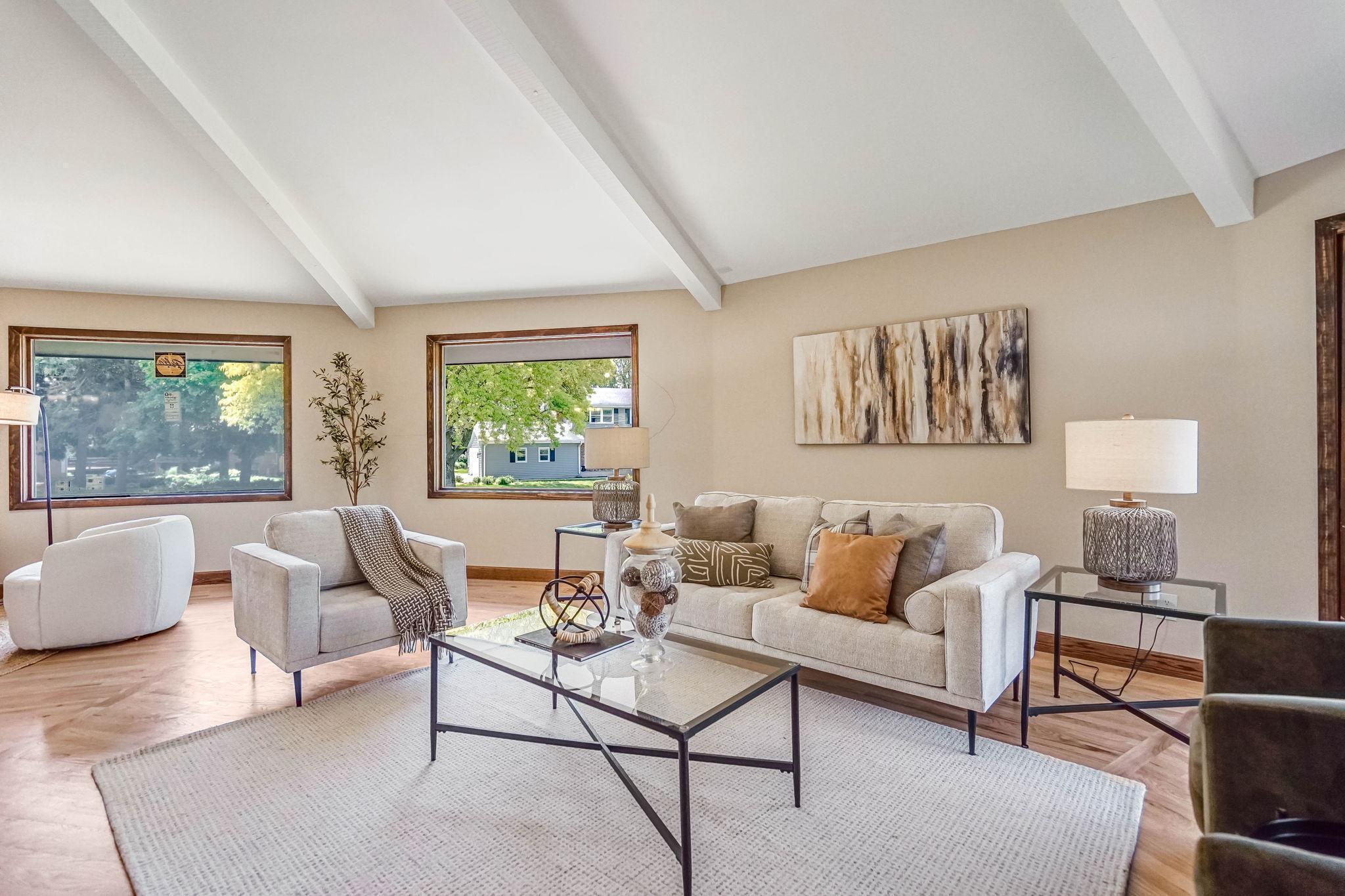 Property Photo: 1000 Winston Circle MN 55118