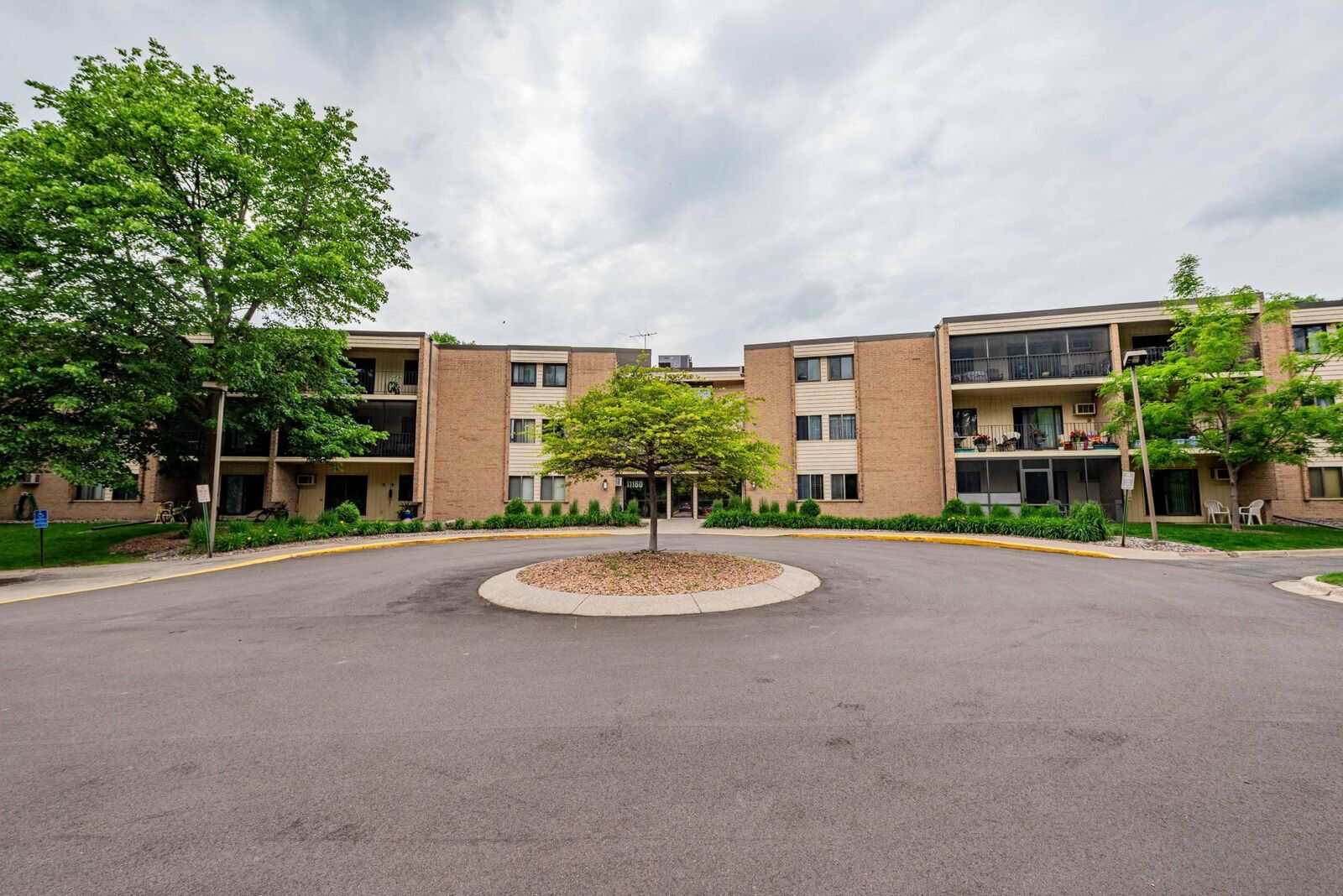 Property Photo:  11160 Anderson Lakes Parkway 315  MN 55344 