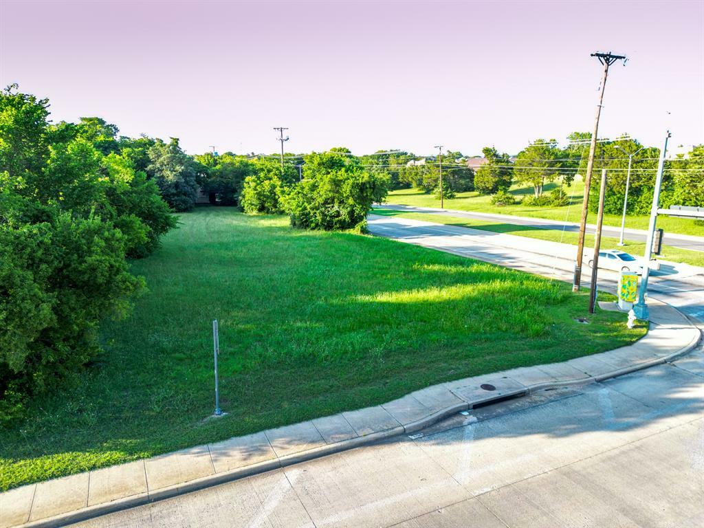 Property Photo:  727 E Pleasant Run Road  TX 75104 