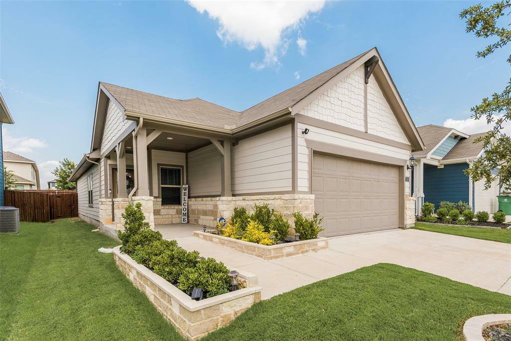 Property Photo: 1820 Ash Oak Lane TX 75126