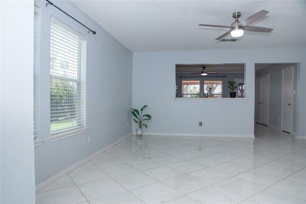 Property Photo: 7518 Kings Trail TX 76133
