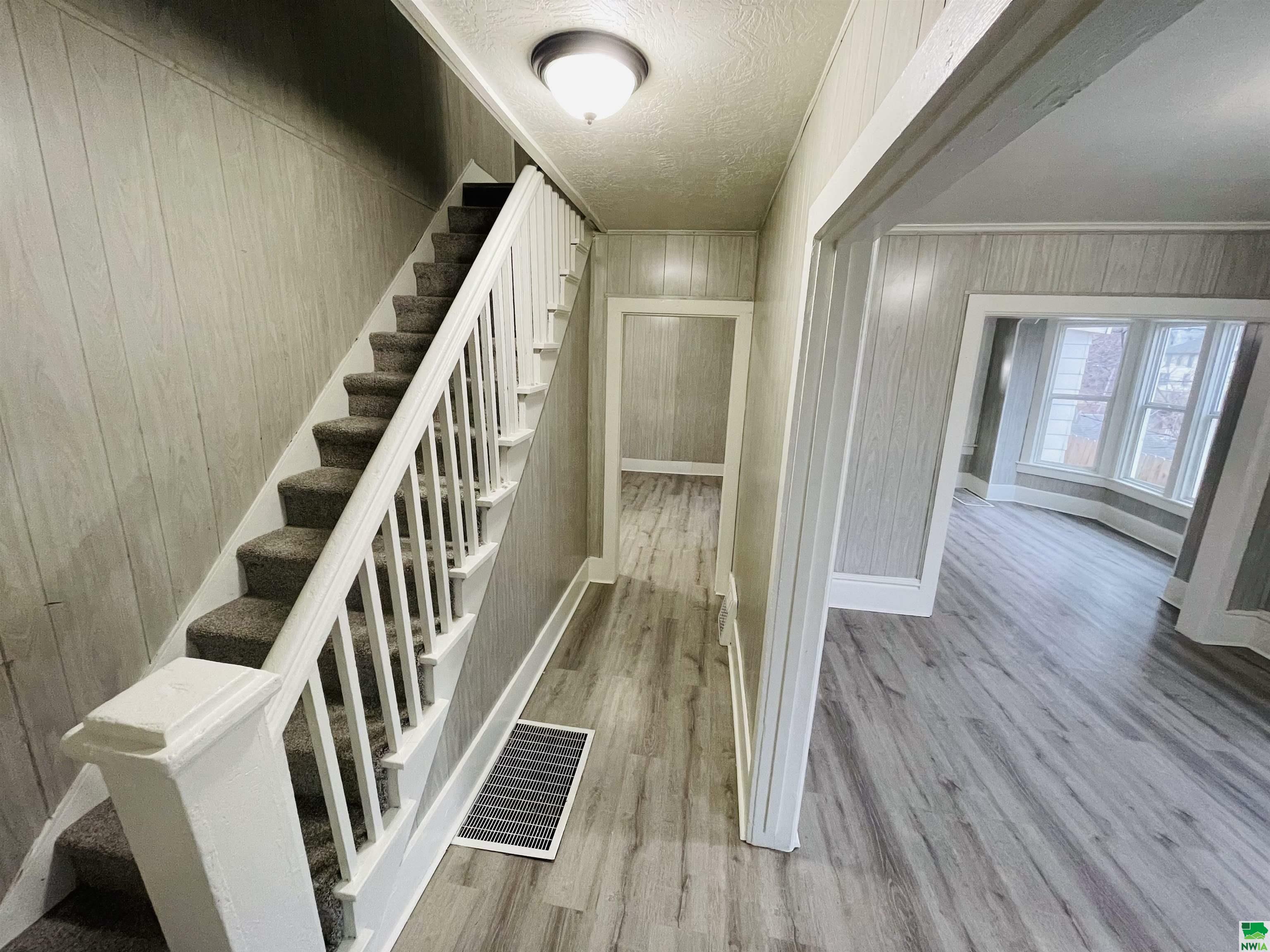 Property Photo: 916 15th St IA 51105