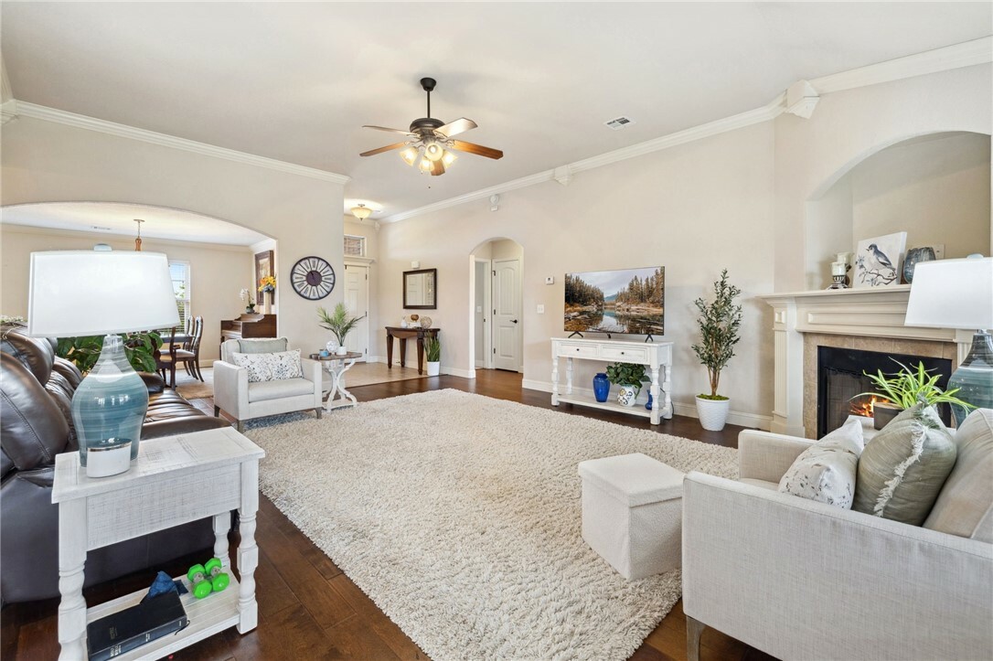 Property Photo:  1903 SW Candlewood Street  AR 72712 