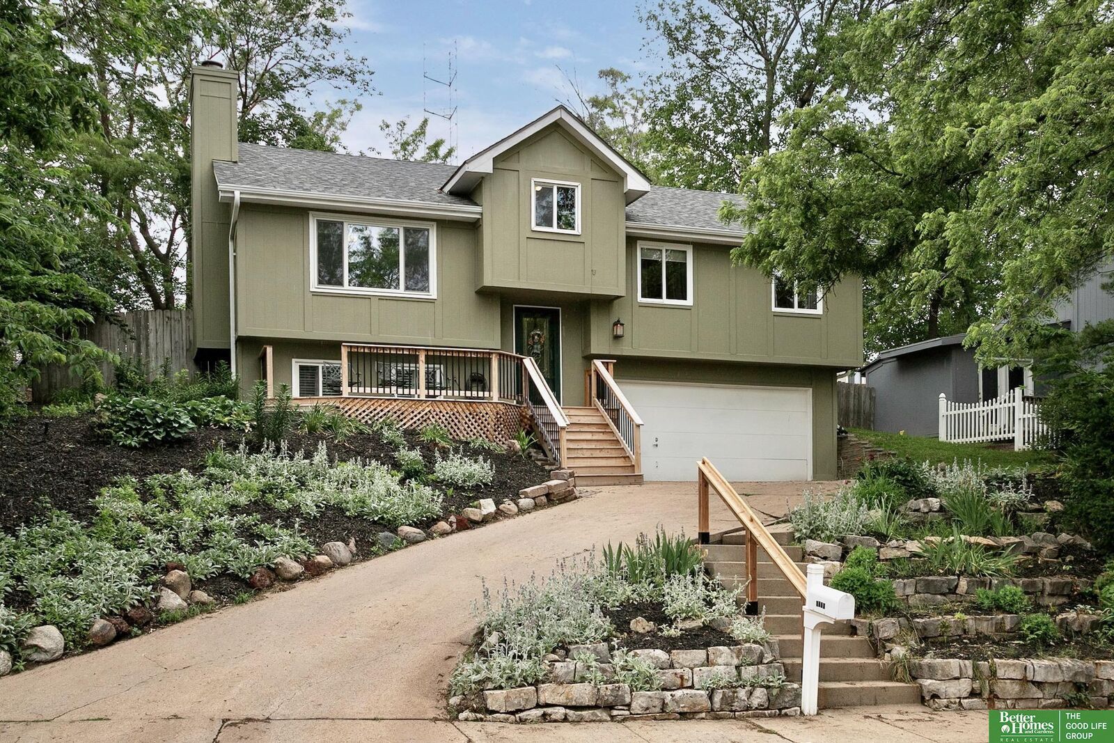 Property Photo:  1708 Farrell Drive  NE 68005 