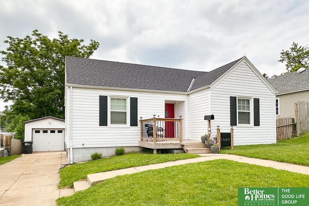 Property Photo: 3869 Arbor Street NE 68105