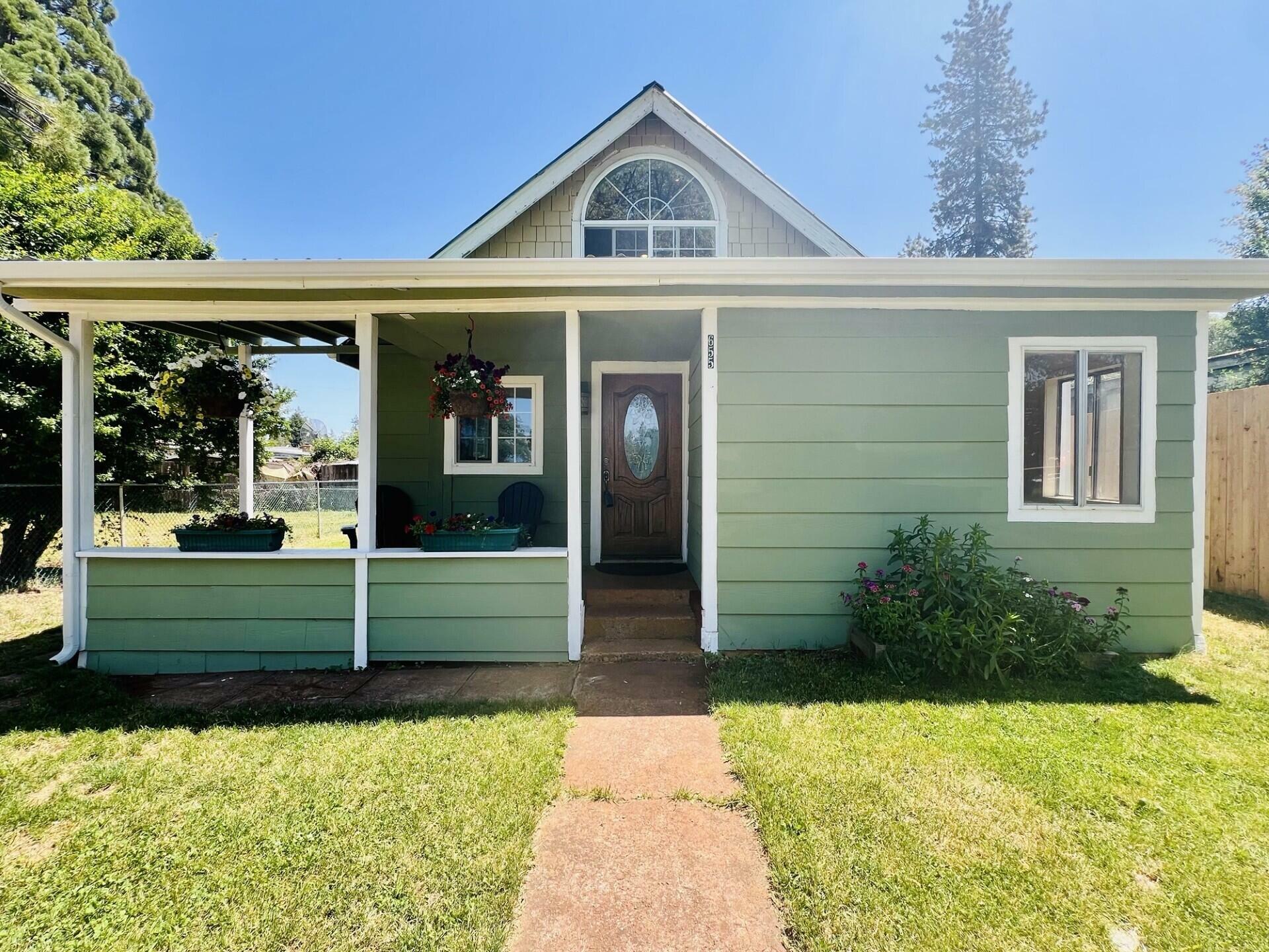 Property Photo: 655 Cedar Avenue OR 97522