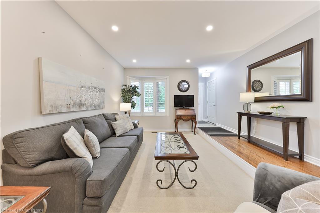 Property Photo: 799 Miriam Crescent ON L7S 2B8