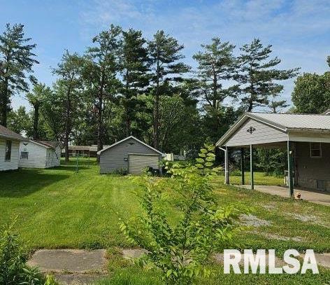 Property Photo: 211 E Lincoln Street IL 62935