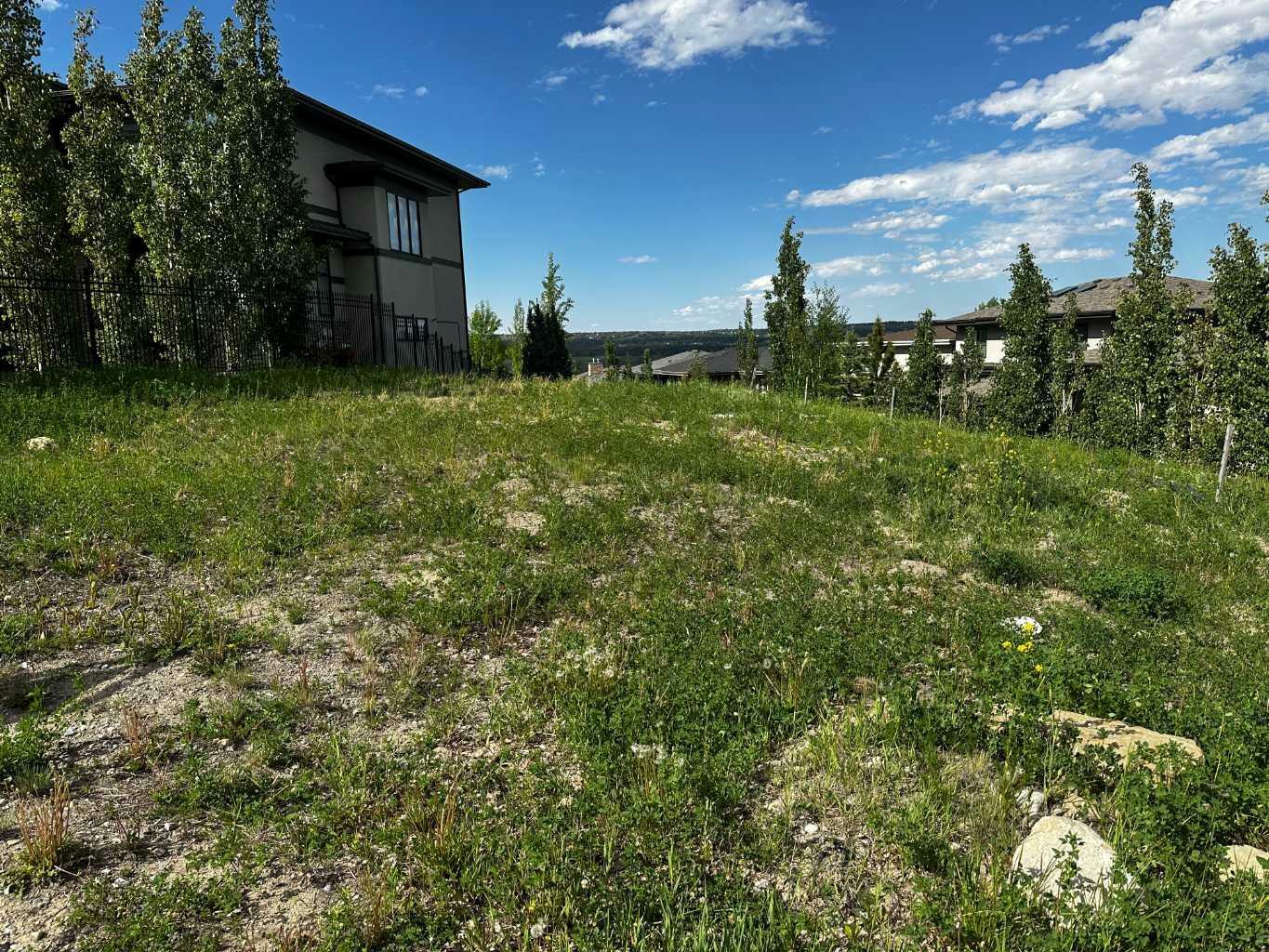 418 Patterson Boulevard SW  Calgary AB T3H 3N6 photo