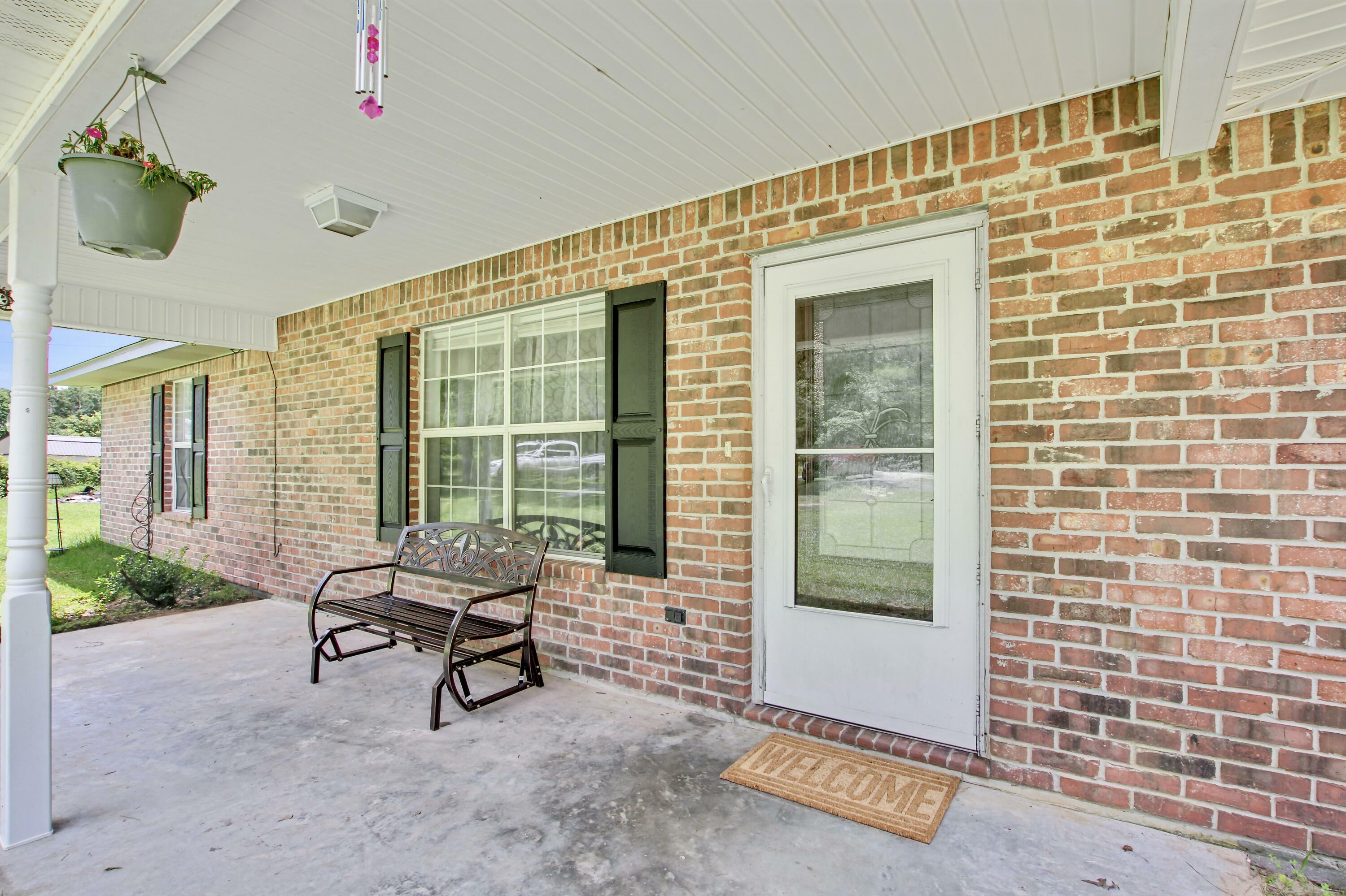 Property Photo: 712 Herrington Rd LA 71446