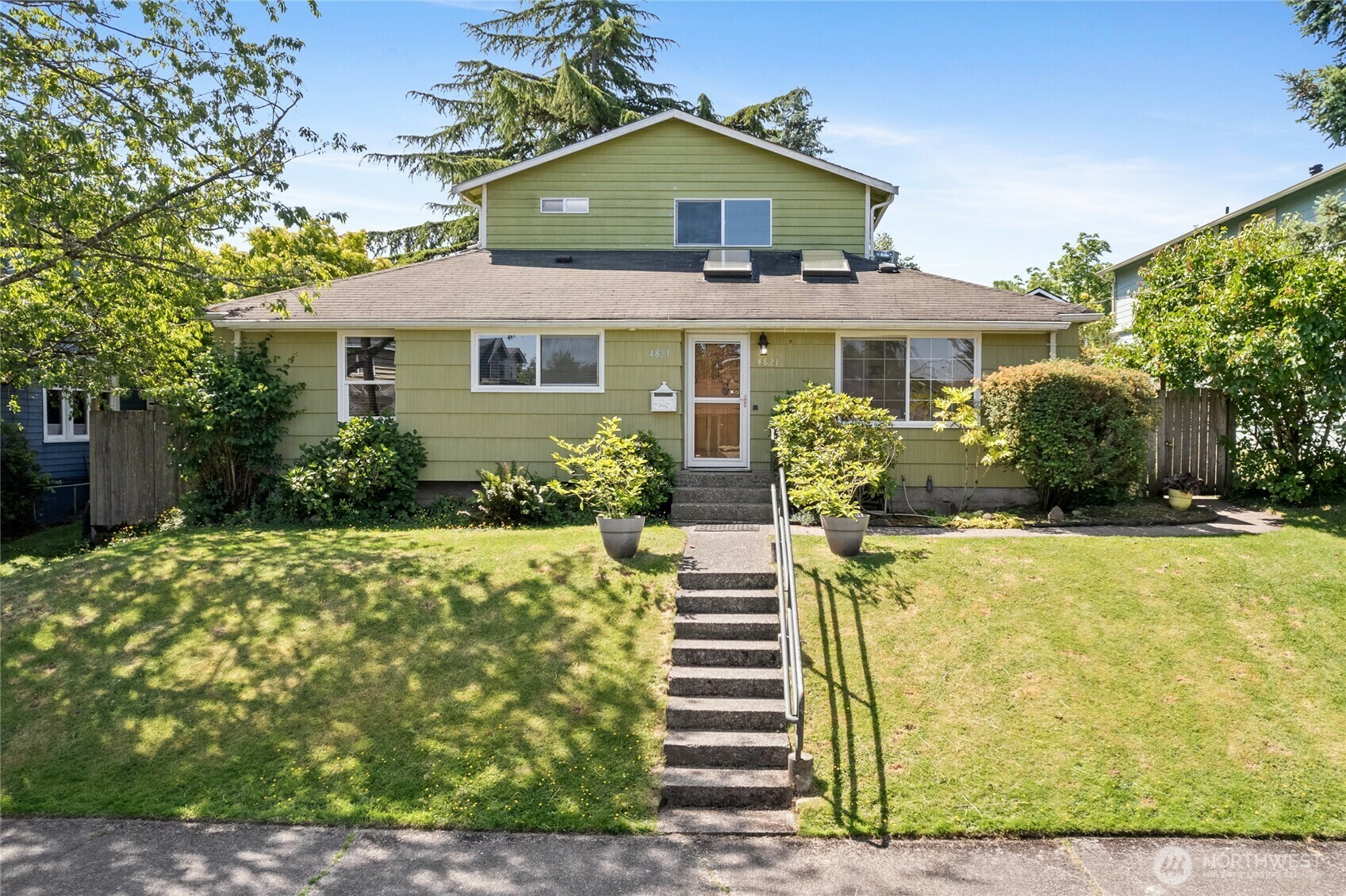 Property Photo: 4821 S Brandon Street WA 98118