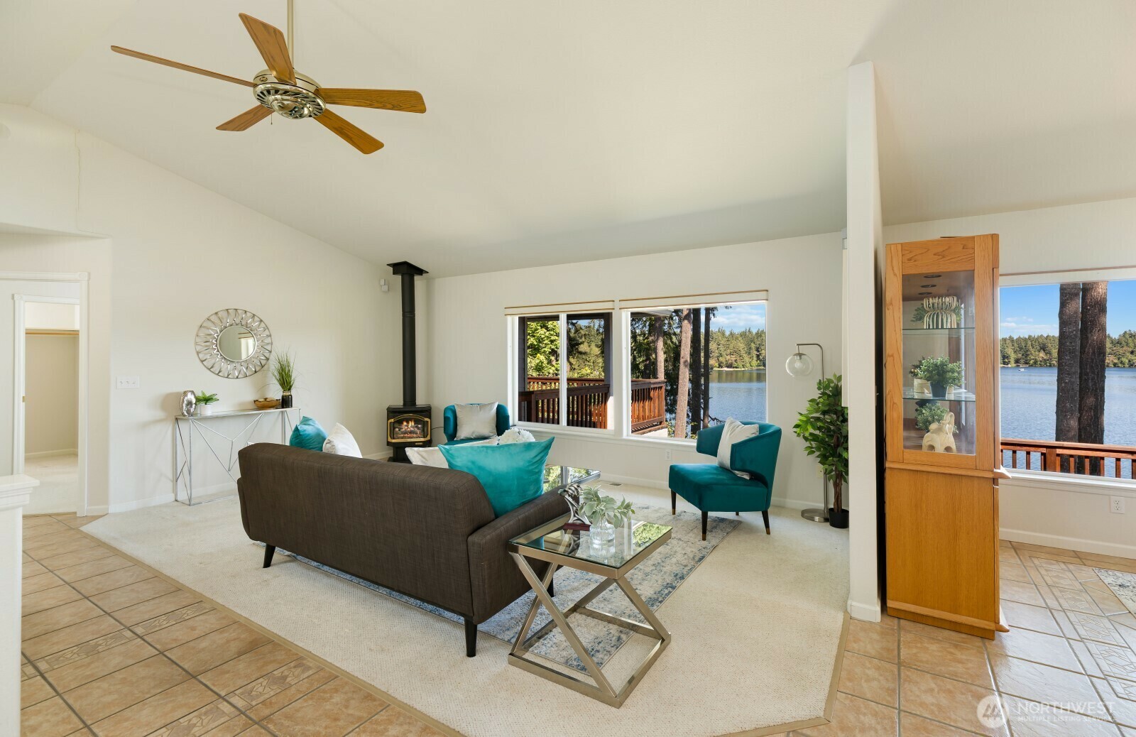 Property Photo: 21925 Promontory Court SE WA 98597