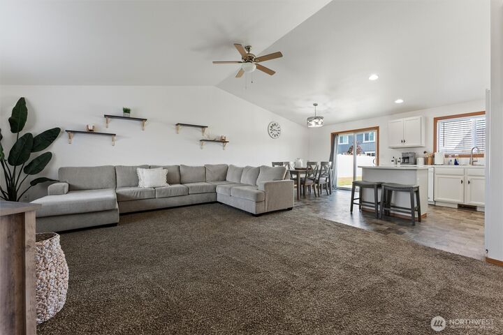 Property Photo:  1180 E Columbia  WA 99344 