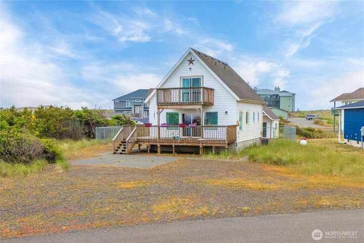 Property Photo:  1421  Ocean Crest Avenue SW  WA 98569 