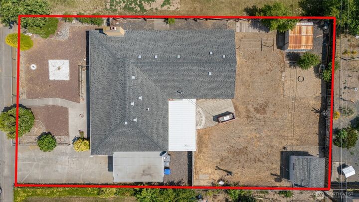 Property Photo:  515 N Clark Road  WA 98837 