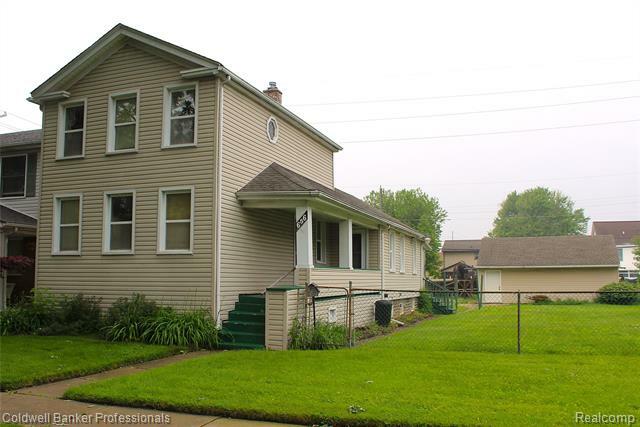 Property Photo:  656 Pine Street  MI 48192 