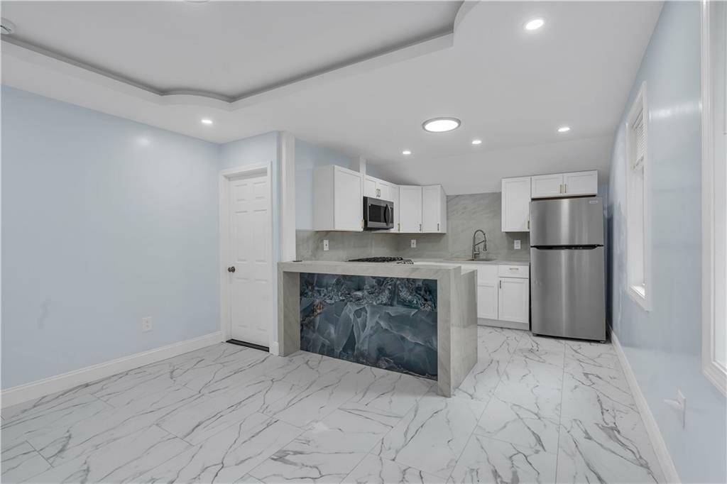 Property Photo: 458 High Street 3-L RI 02863