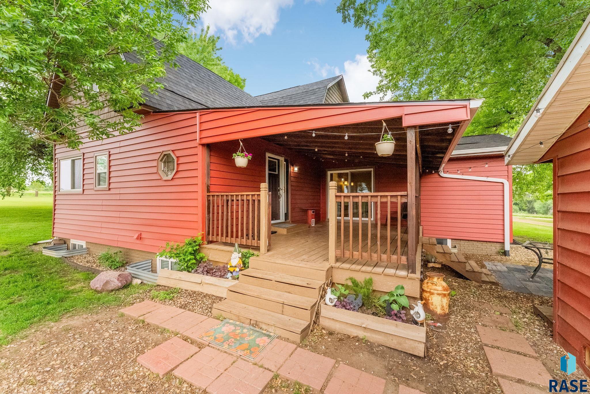 Property Photo:  696 20th Ave  MN 56116 