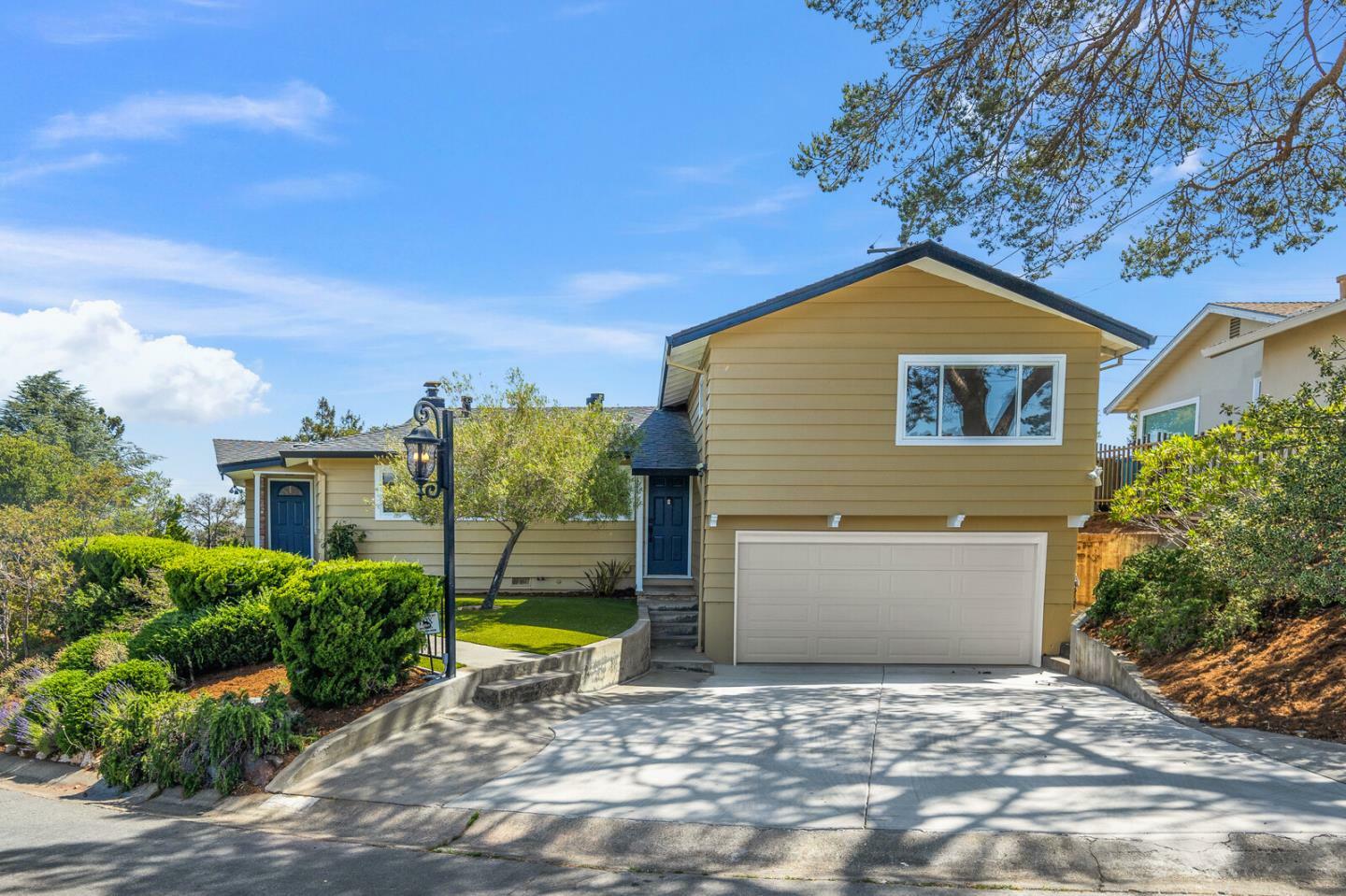 Property Photo: 224 Lyndhurst Avenue CA 94002