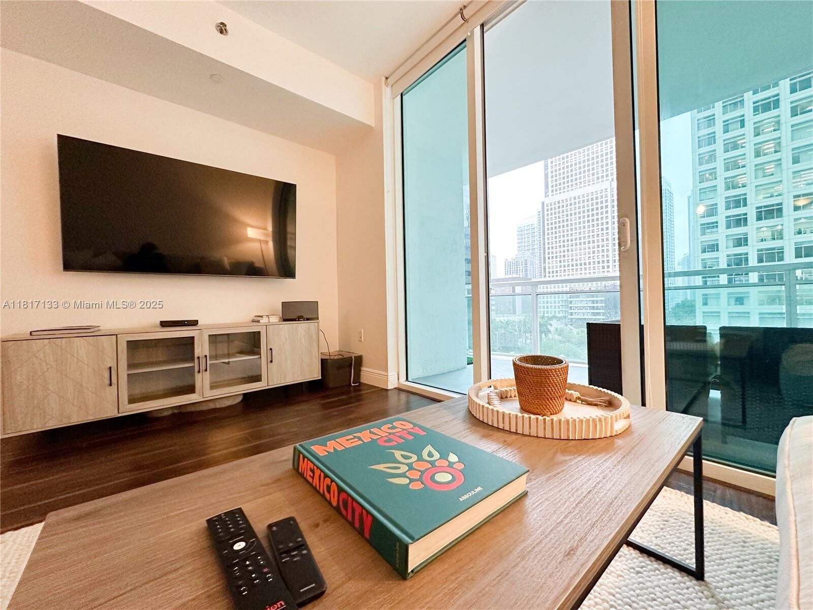 Property Photo:  951 Brickell Ave 601  FL 33131 