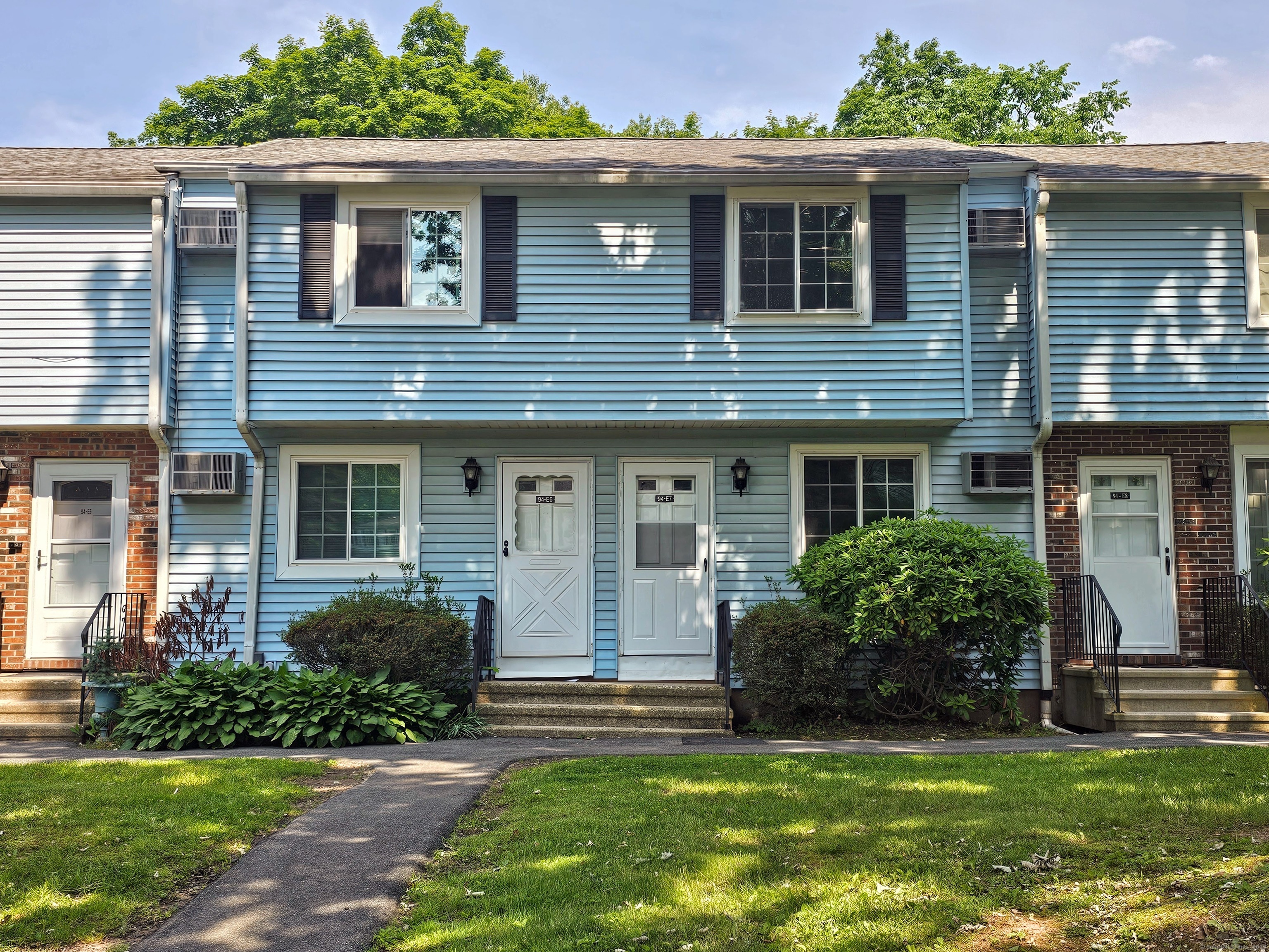 94 Cynthia Lane Apt E7  Middletown CT 06457 photo