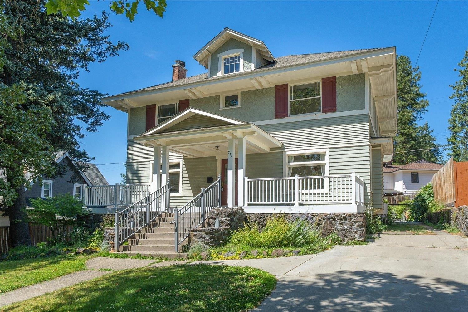 Property Photo:  714 W 14th Ave  WA 99204 